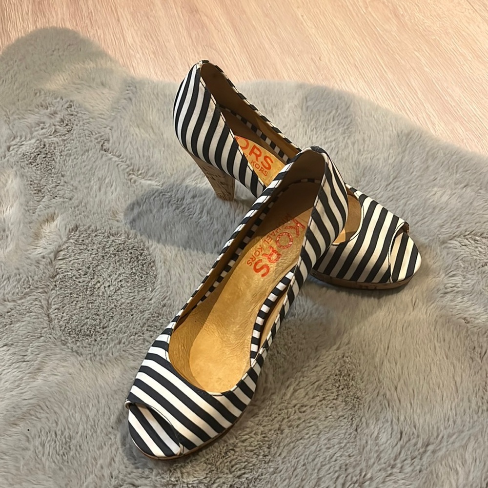 MICHAEL KORS HEELS!!